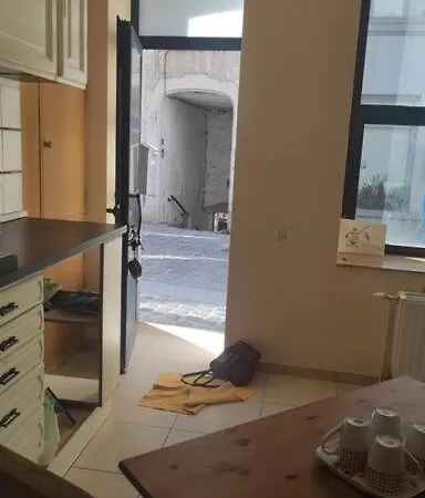Piece De Sejour Au Rez A L'etage דירה Thuin